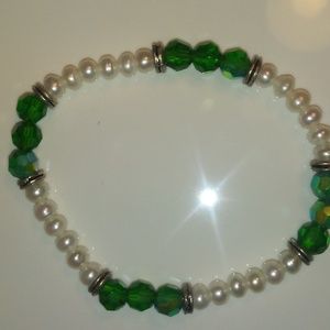 5.5mm Real Pearl and Crystal Stretch Bracelet Gren